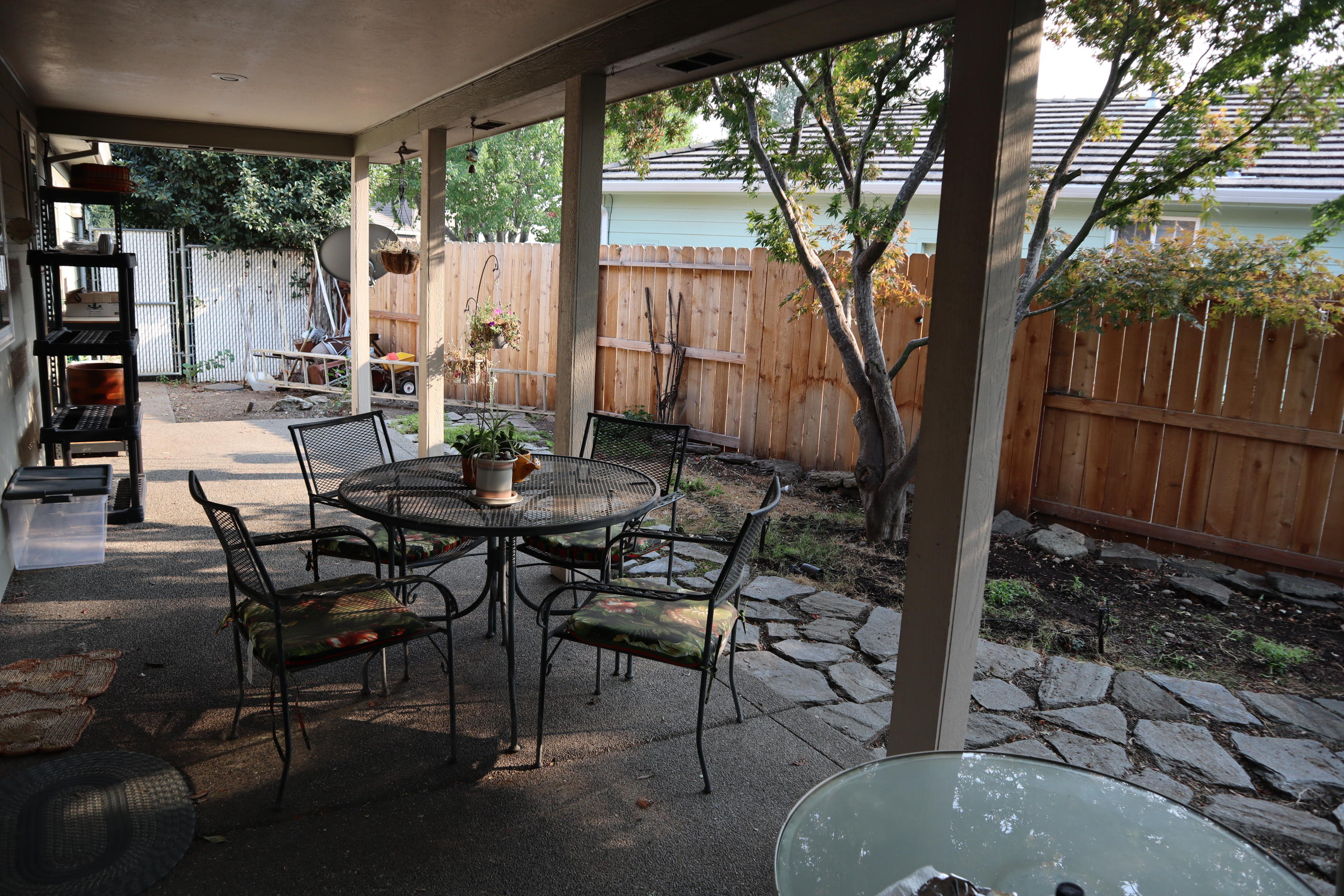 825 Amanda Way Central Point, OR 97502 - Photo 25 of 29 Big Covered Patio