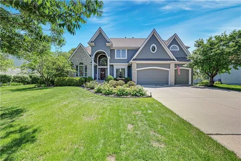$849,900 | 5013 West 150th Street, Leawood, KS 66224