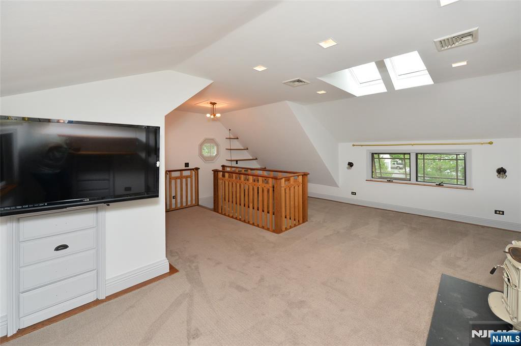 429 Sterling Place Ridgewood, NJ 07450 - Photo 18 of 30
