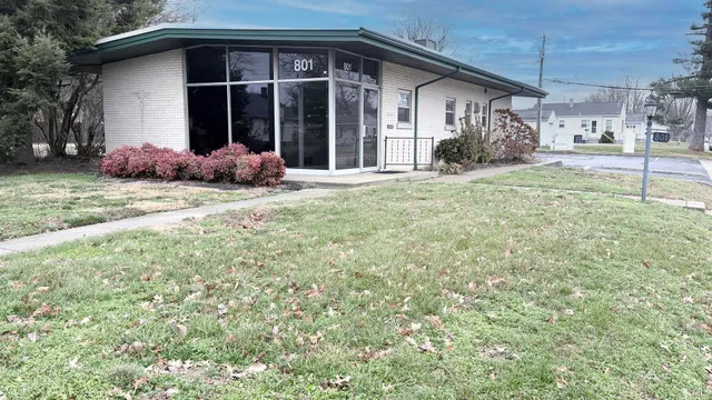 $199,000 | 801 North Weinbach Avenue, Evansville, IN 47711