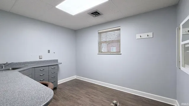 $199,000 | 801 North Weinbach Avenue, Evansville, IN 47711