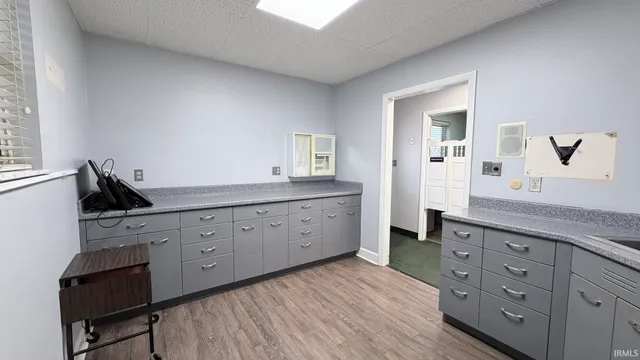 $199,000 | 801 North Weinbach Avenue, Evansville, IN 47711