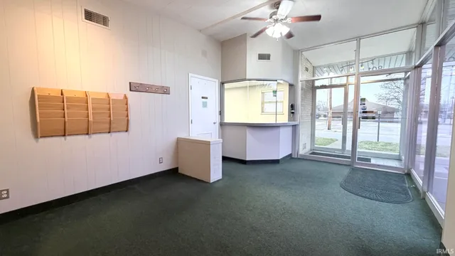 $199,000 | 801 North Weinbach Avenue, Evansville, IN 47711