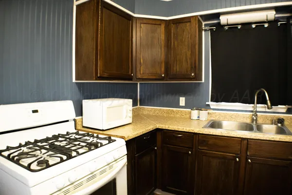 $134,900 | 801-803 South Cornell Avenue, Fritch, TX 79036