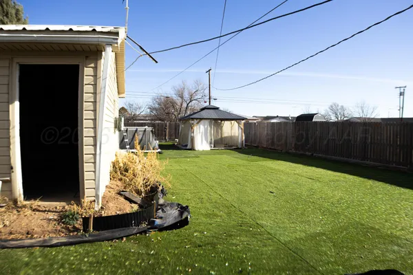 $134,900 | 801-803 South Cornell Avenue, Fritch, TX 79036