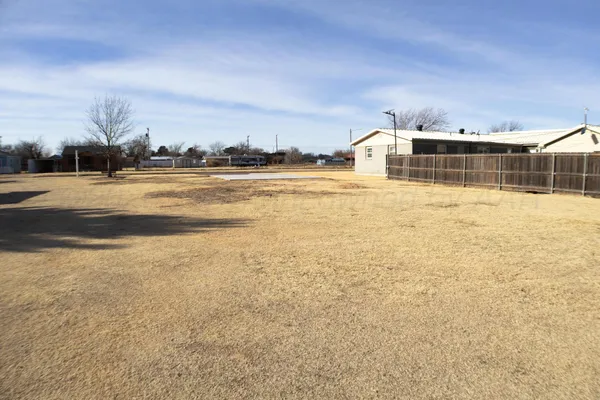 $134,900 | 801-803 South Cornell Avenue, Fritch, TX 79036