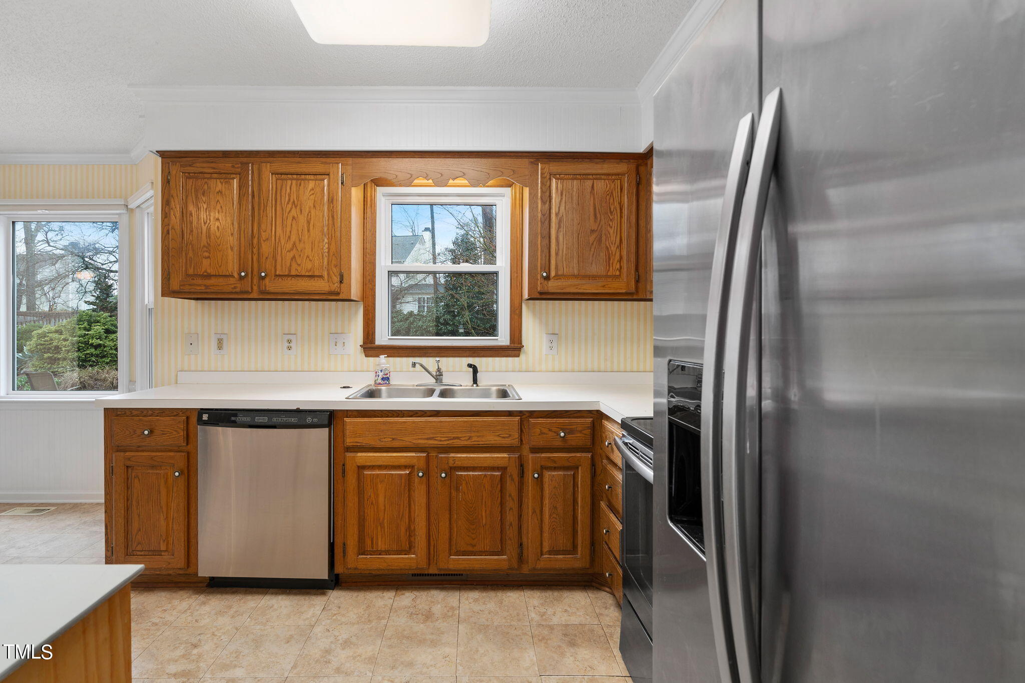 521 South Meadow Road Raleigh, NC 27603 - Photo 4 of 50 42-web-or-mls-521-s-meadow-rd