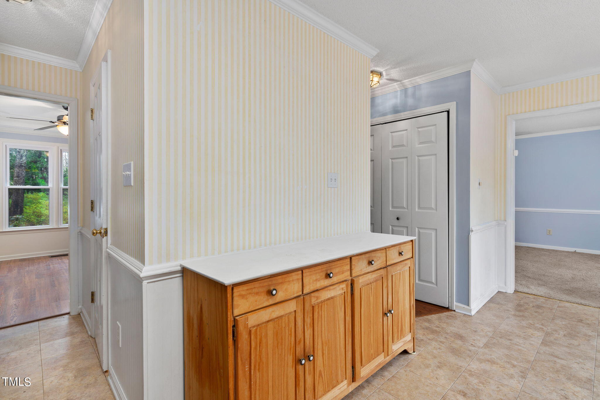 521 South Meadow Road Raleigh, NC 27603 - Photo 5 of 50 41-web-or-mls-521-s-meadow-rd