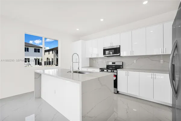 $629,990 | 22555 Southwest 125th Avenue, Unit 13A, Miami, FL 33170