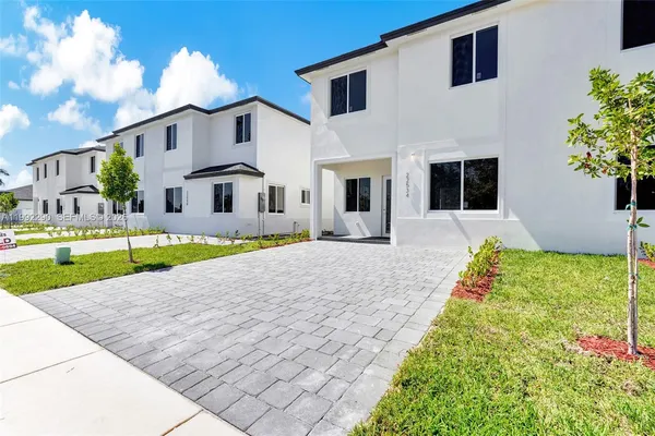 $629,990 | 22555 Southwest 125th Avenue, Unit 13A, Miami, FL 33170