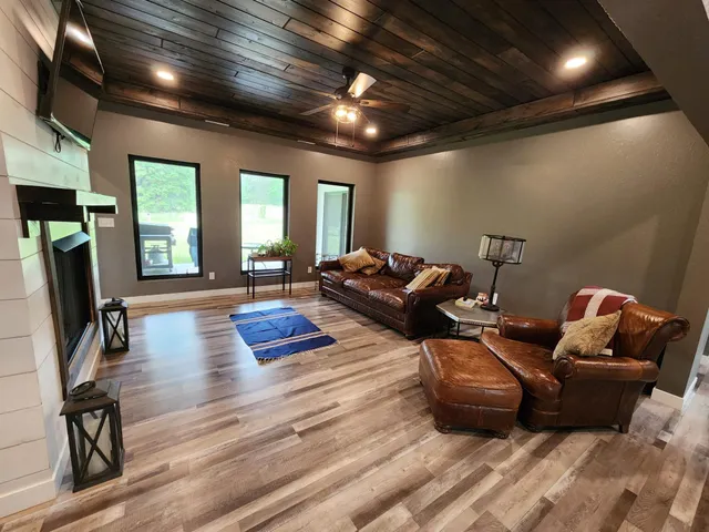 $699,900 | 26575 U. S. Highway 71, Park Rapids, MN 56470