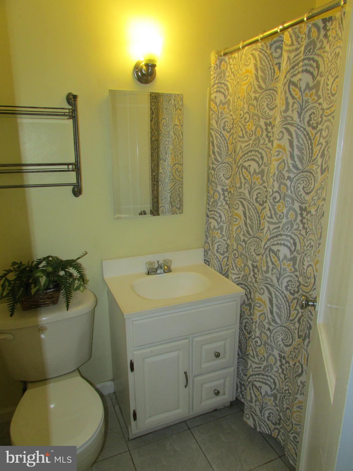 14 Ridge Road, Unit K Greenbelt, MD 20770 - Photo 11 of 15 Bath