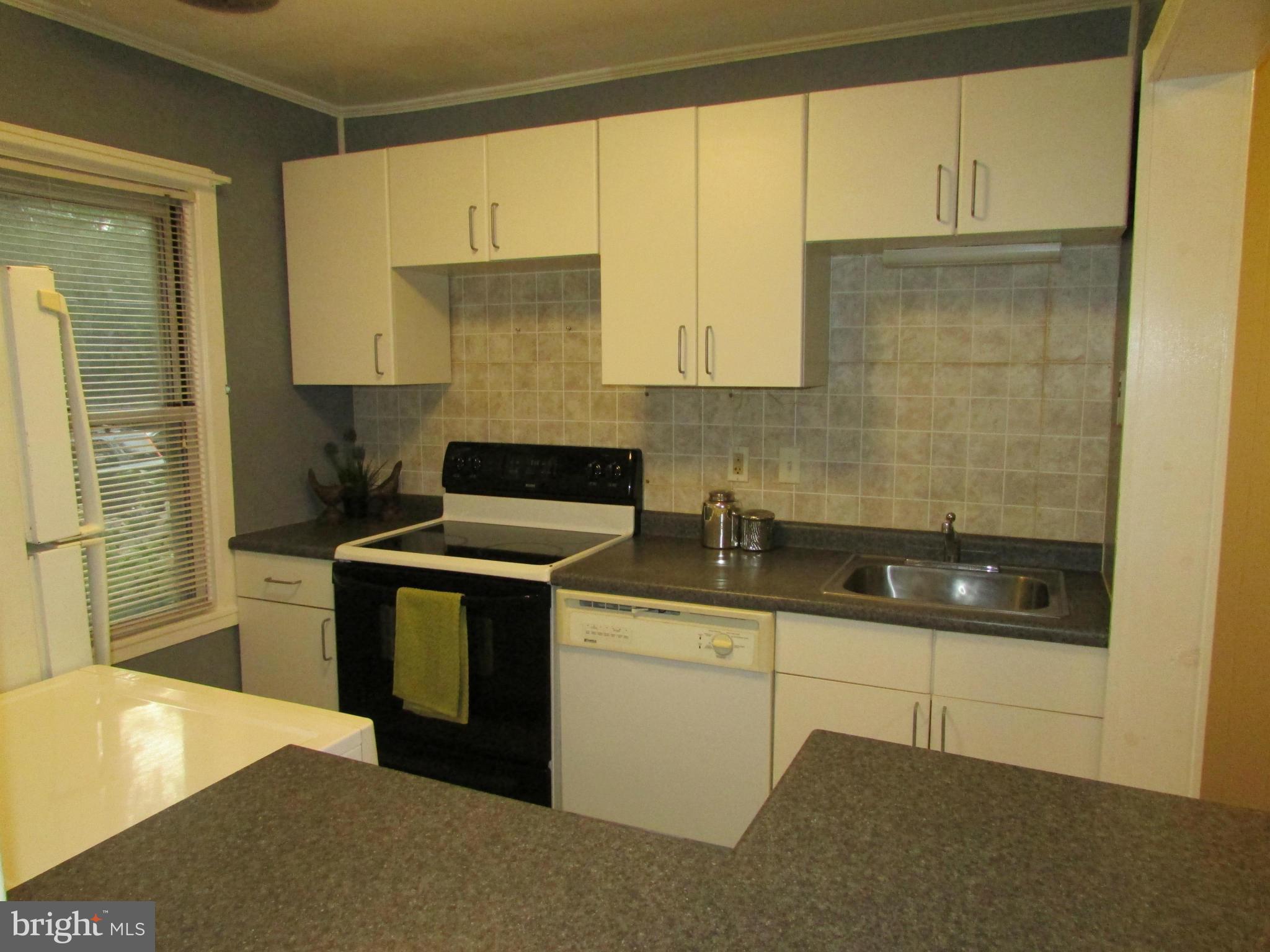 14 Ridge Road, Unit K Greenbelt, MD 20770 - Photo 8 of 15 Kitchen