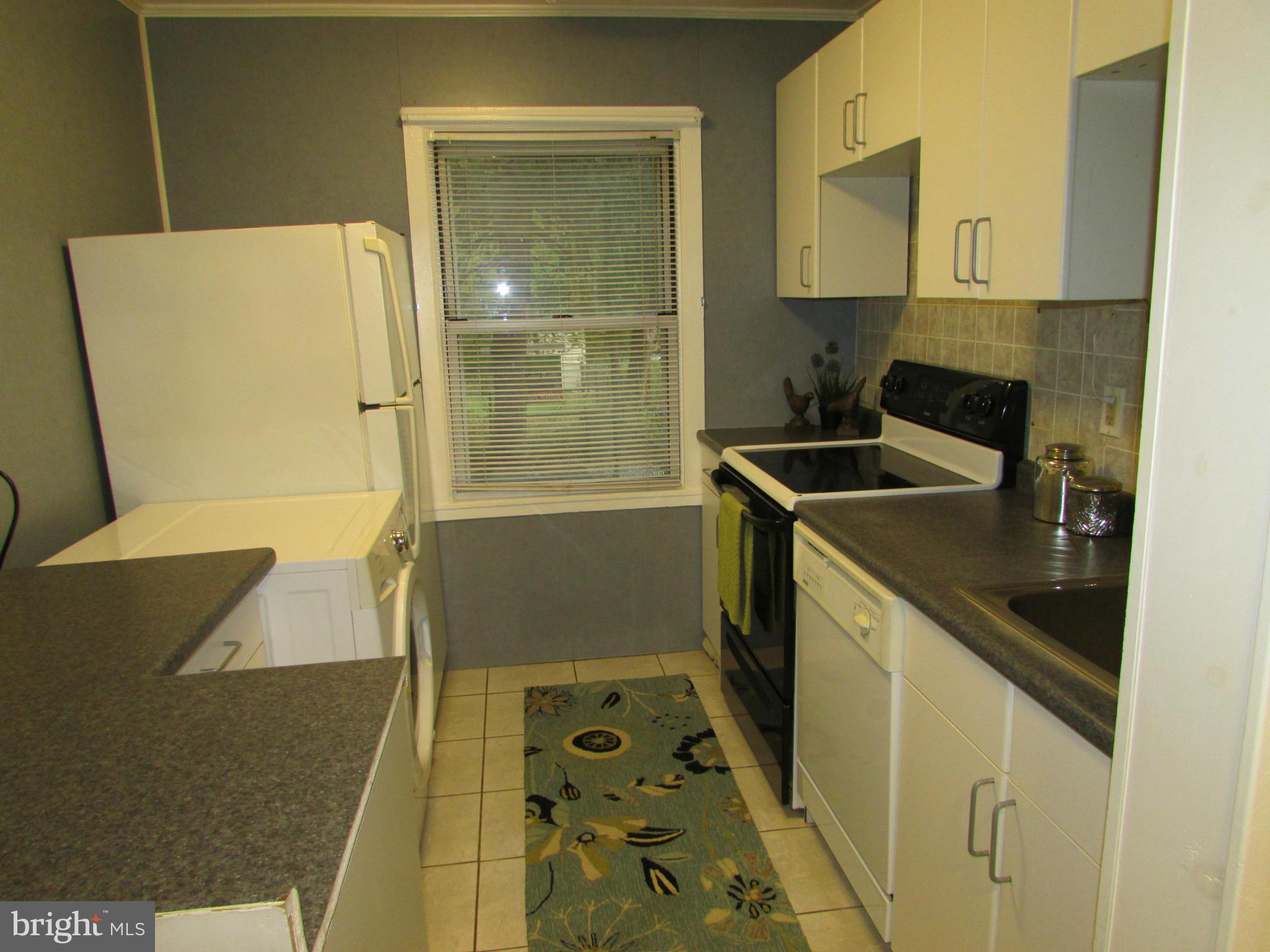14 Ridge Road, Unit K Greenbelt, MD 20770 - Photo 9 of 15 Kitchen
