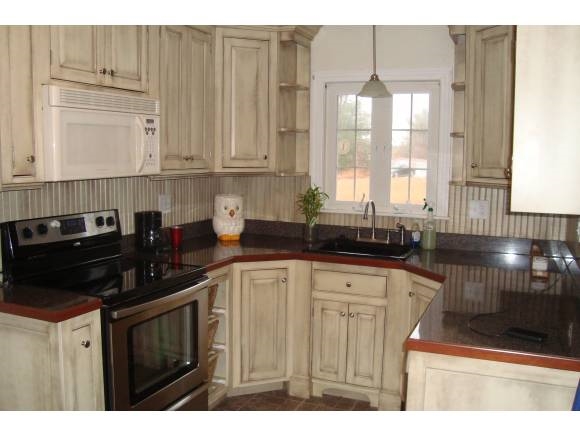 112 Main Dunstable Road Nashua, NH 03060 - Photo 4 of 22