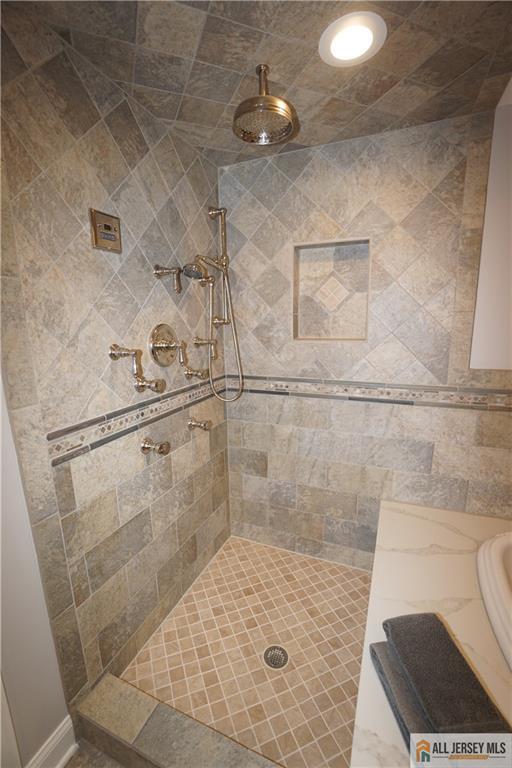 48 Lynnwood Road Edison, NJ 08820 - Photo 26 of 39