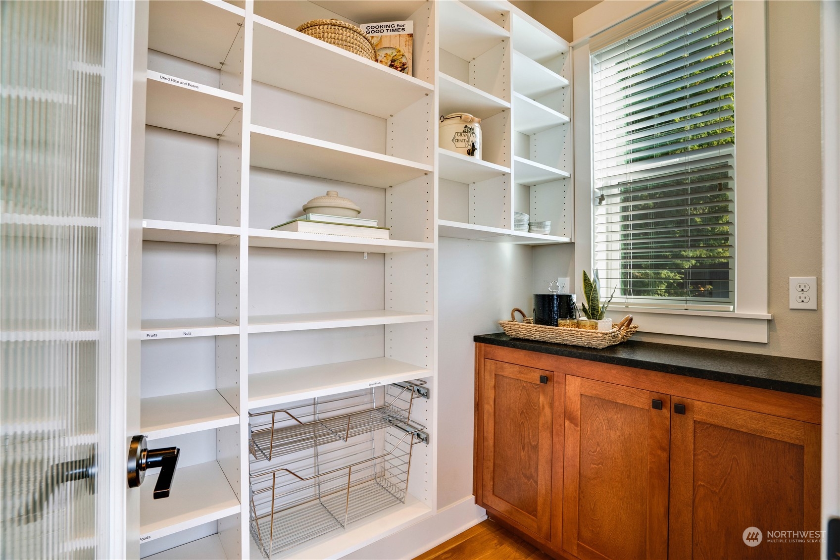 622 North Fernside Drive Tacoma, WA 98406 - Photo 12 of 40 a kitchen with a sink window and cabinets