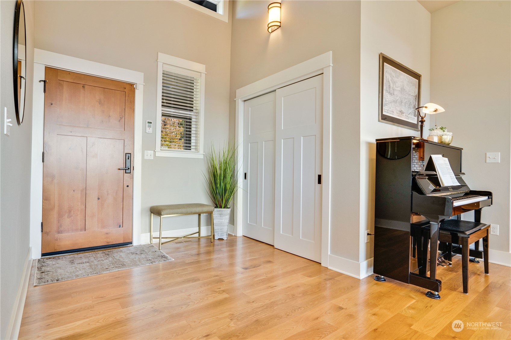 622 North Fernside Drive Tacoma, WA 98406 - Photo 15 of 40 a view of a livingroom with furniture and an entryway