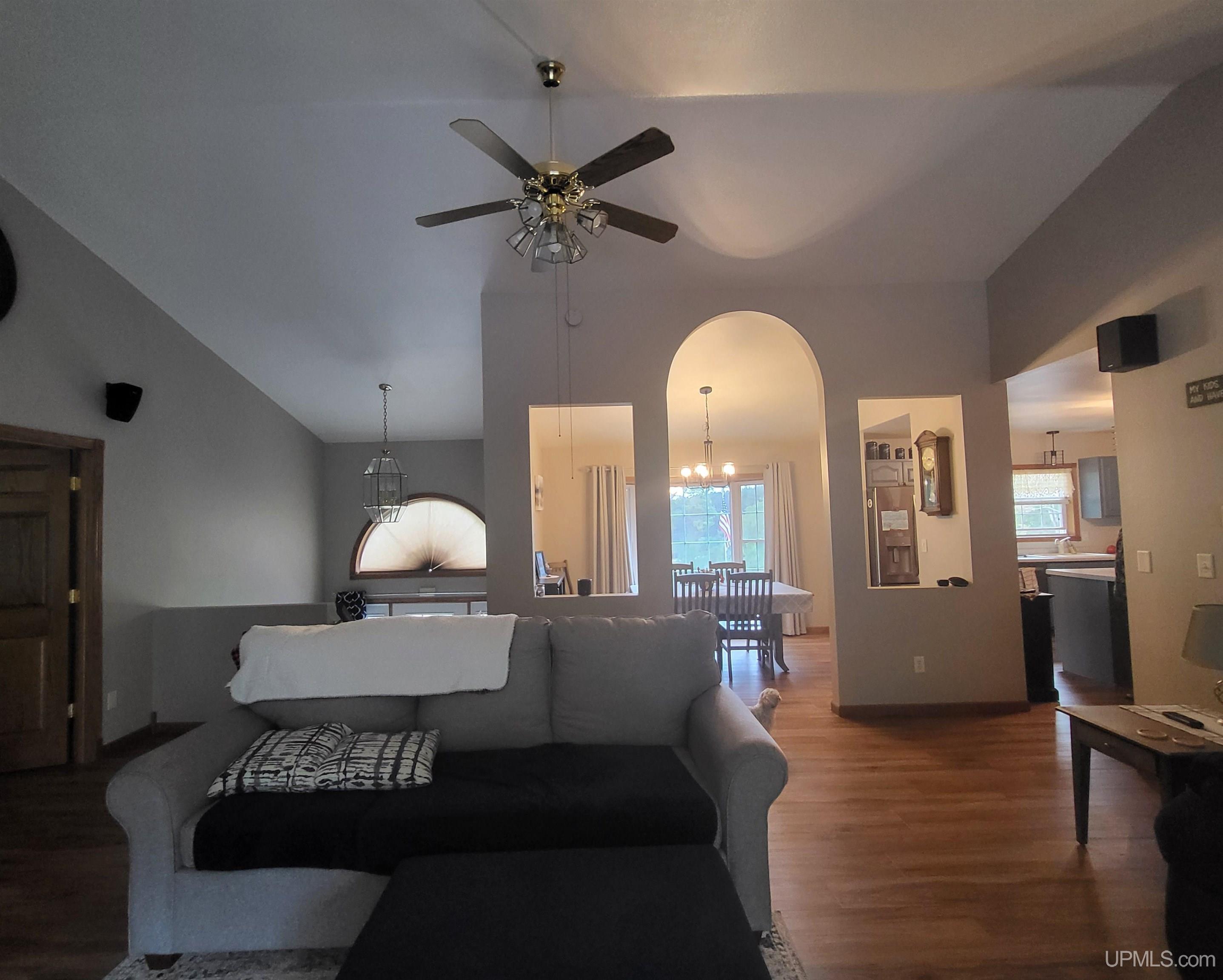 904 Pierce Street Niagara, WI 54151 - Photo 3 of 10 Gallery Image 3