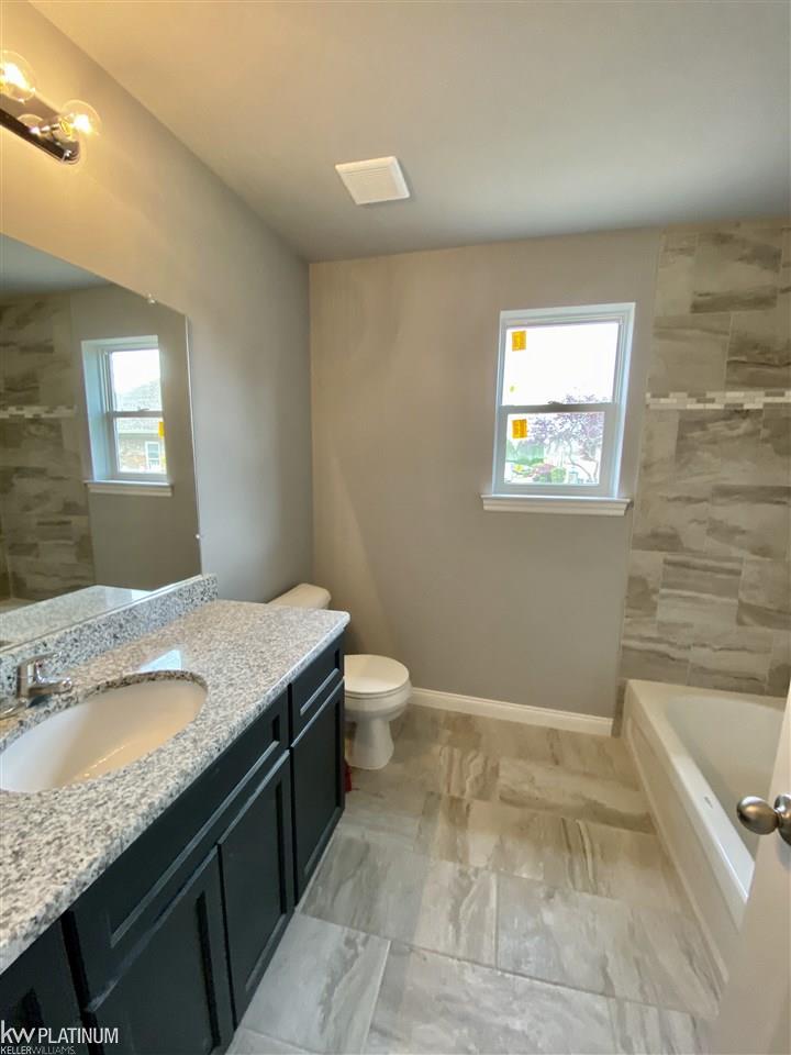 36470 25 Mile Road New Baltimore, MI 48047 - Photo 13 of 17 2nd full bath