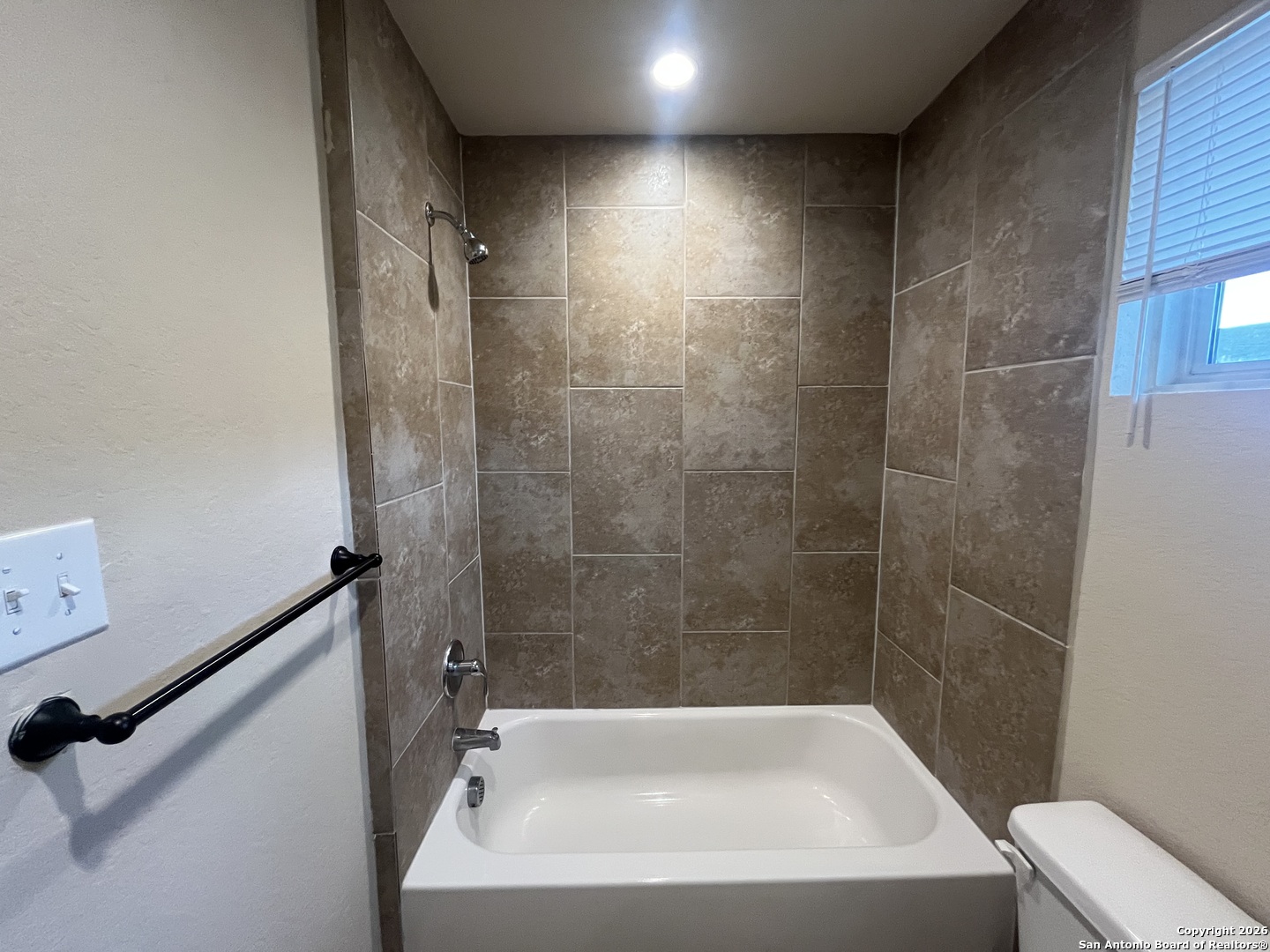 14107 Fratelli Road, Unit 101 San Antonio, TX 78233 - Photo 25 of 26