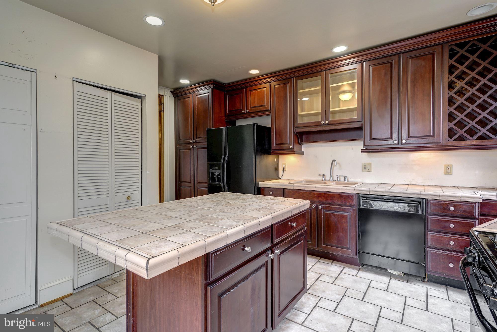 83 W Street Northwest Washington, DC 20001 - Photo 12 of 47