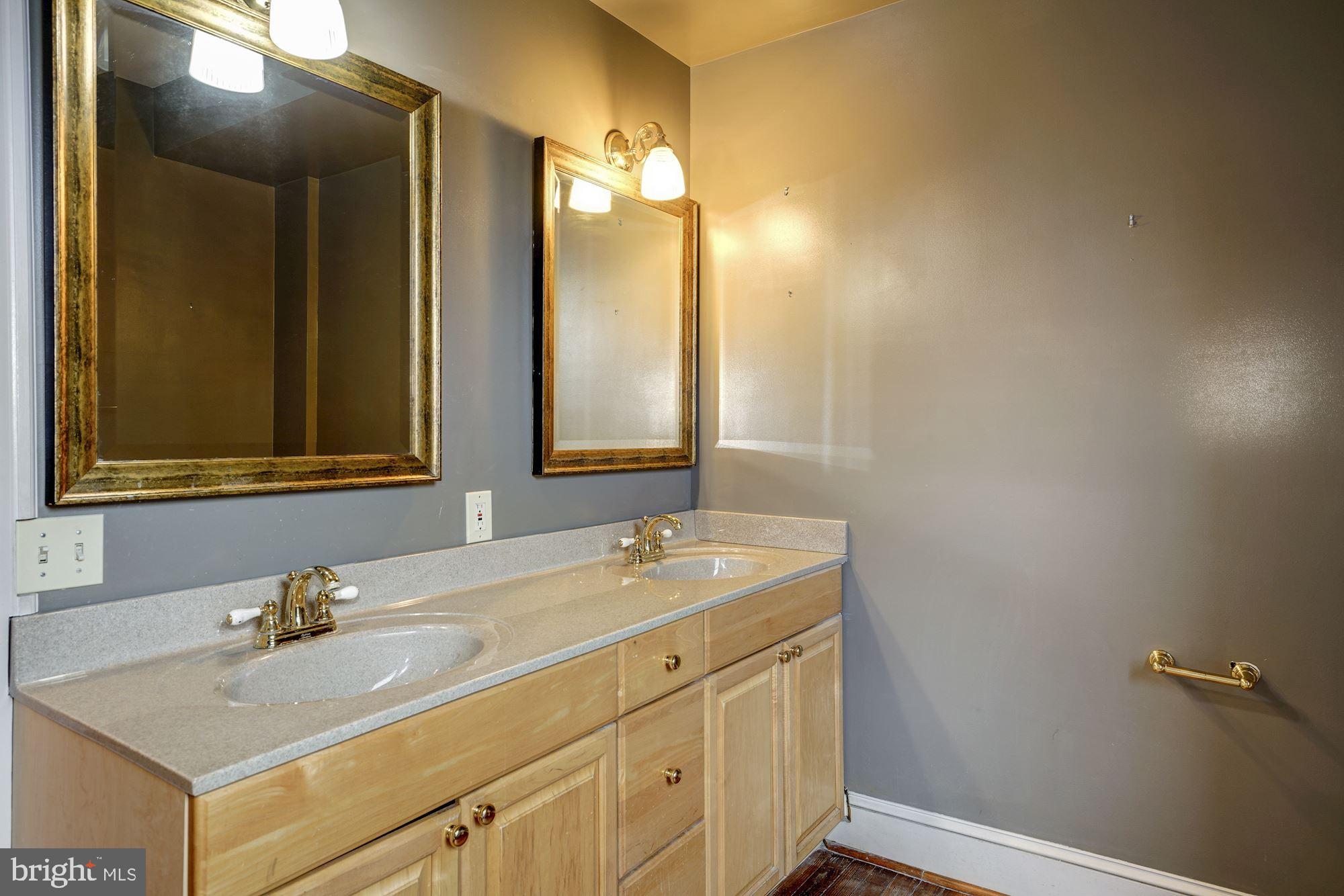 83 W Street Northwest Washington, DC 20001 - Photo 19 of 47