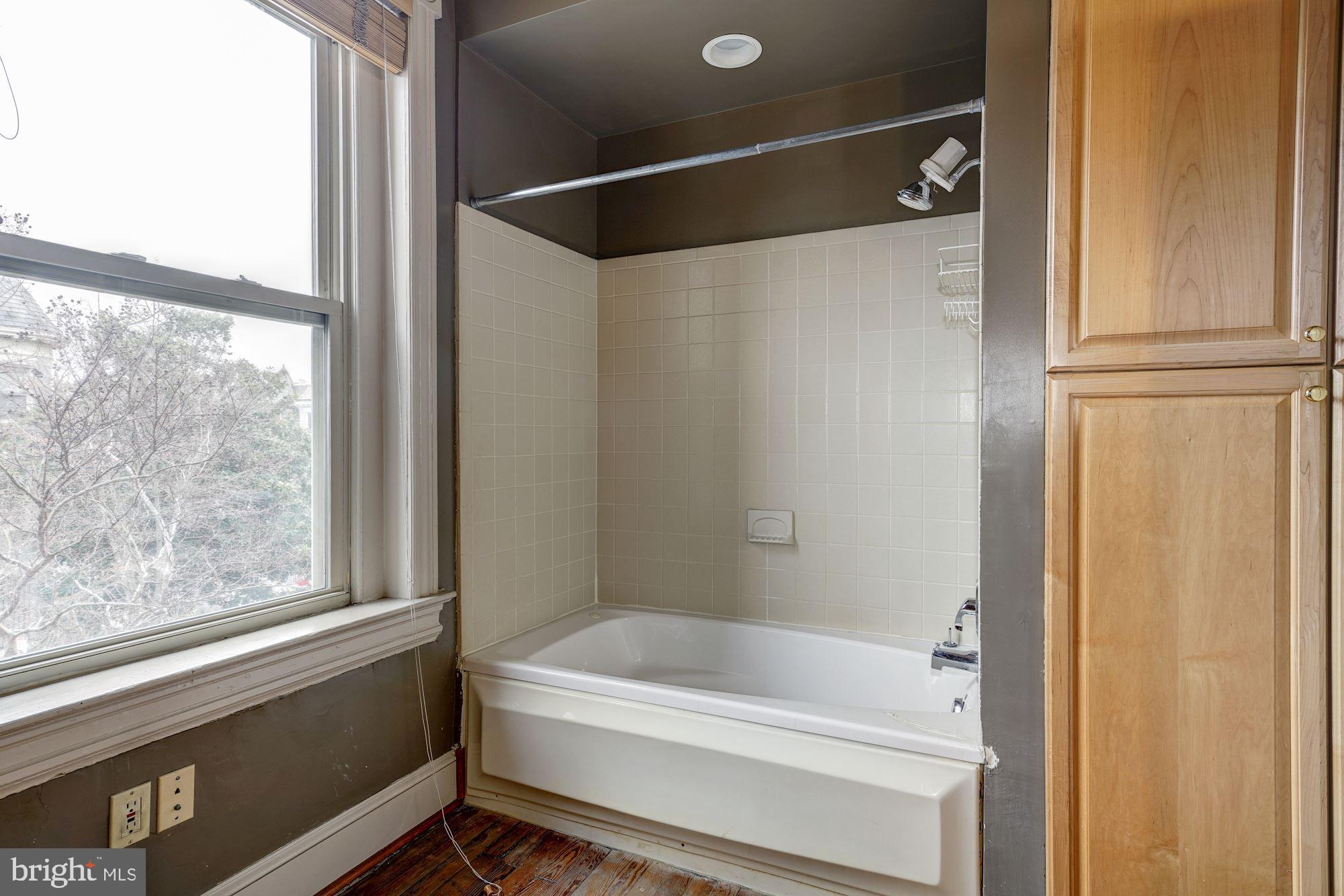 83 W Street Northwest Washington, DC 20001 - Photo 20 of 47