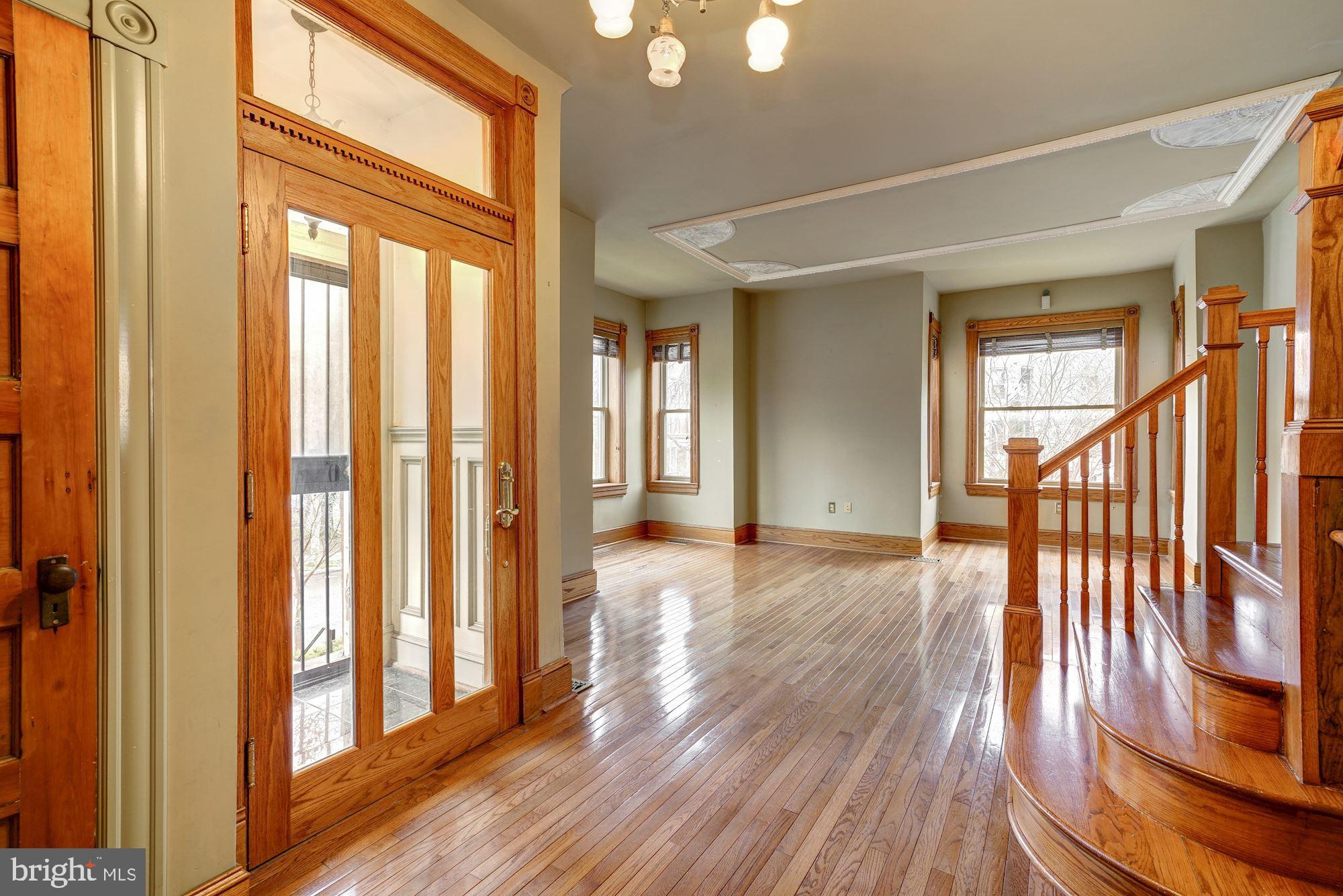 83 W Street Northwest Washington, DC 20001 - Photo 4 of 47