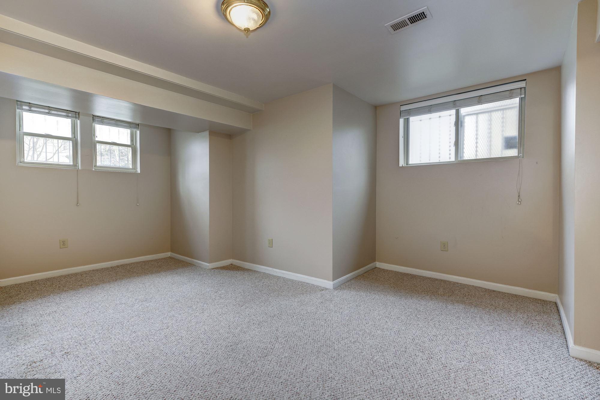 83 W Street Northwest Washington, DC 20001 - Photo 44 of 47