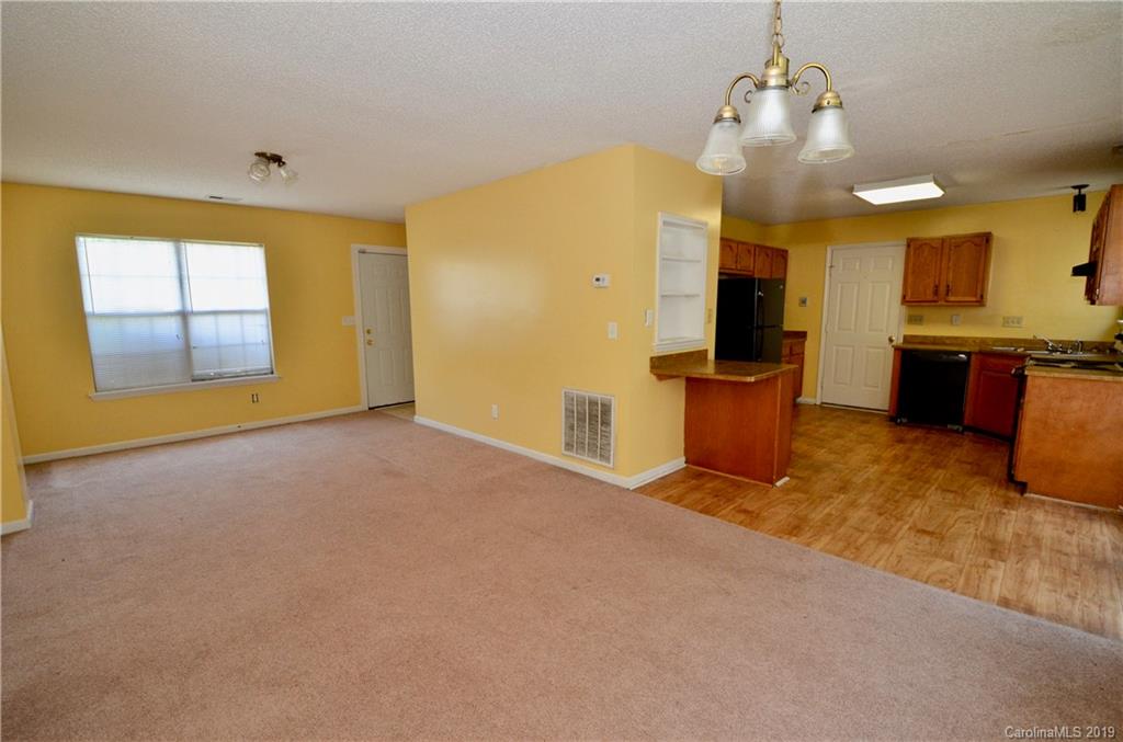 5601 Sunpath Circle Charlotte, NC 28269 - Photo 3 of 15 a view of a livingroom with a furniture