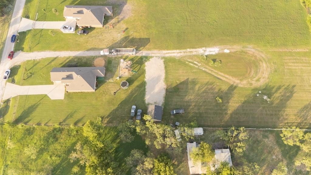 8002 County Road 1058 Rice, TX 75155 - Photo 18 of 19 a bathroom with a shower