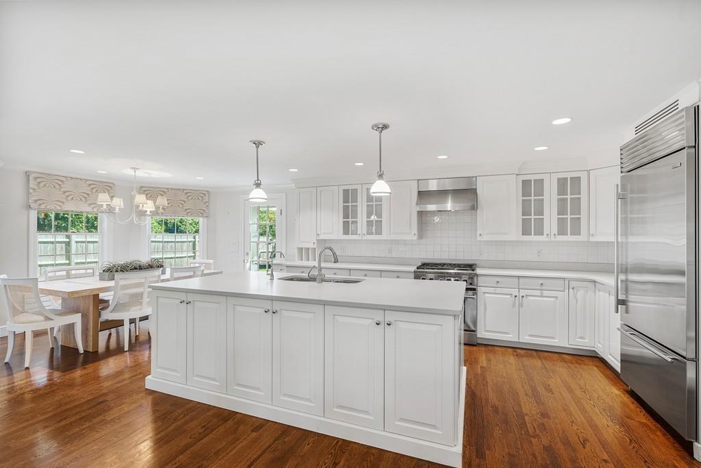 42 Richland Road Wellesley, MA 02481 - Photo 8 of 24