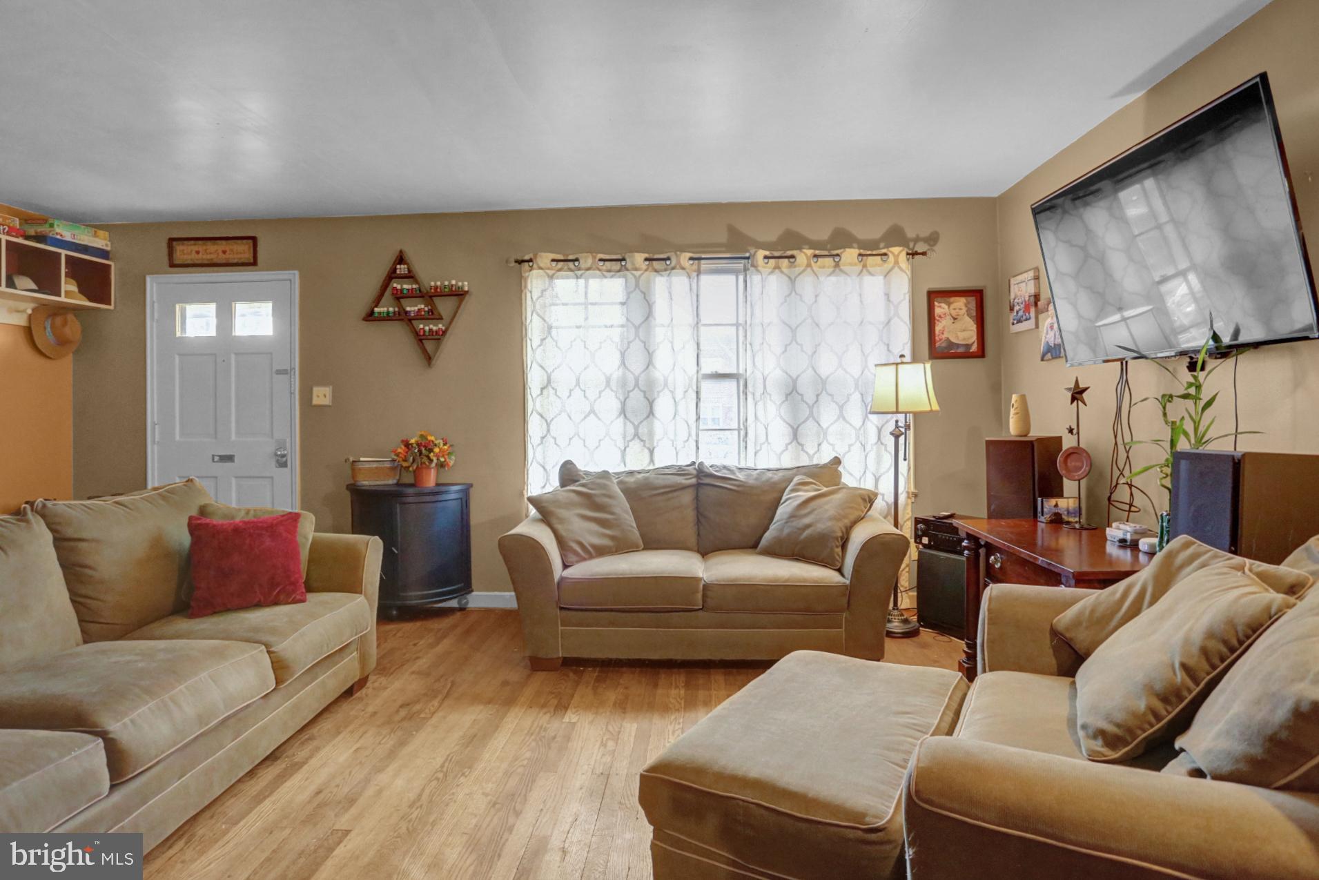 320 Sycamore Road Reading, PA 19611 - Photo 5 of 20