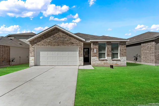 $275,000 | 3840 Northhaven Trail, New Braunfels, TX 78132