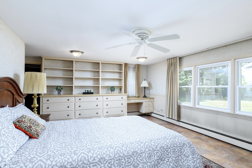 55 Old Common Road Auburn, MA 01501 - Photo 18 of 36