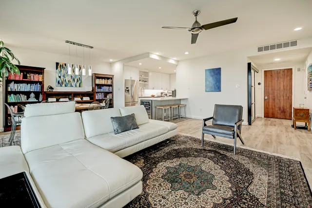 $4,225 | 2200 Willowick Road, Unit 4E, Houston, TX 77027