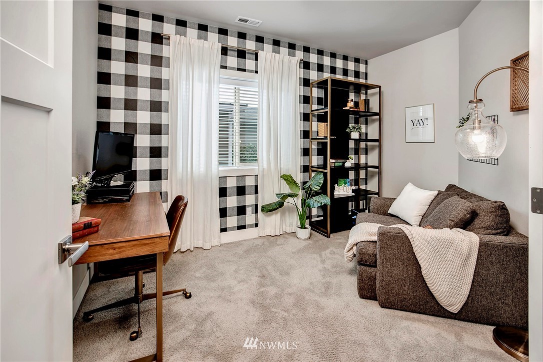 20403 South Danvers Road, Unit B Lynnwood, WA 98036 - Photo 6 of 29 a living room with furniture