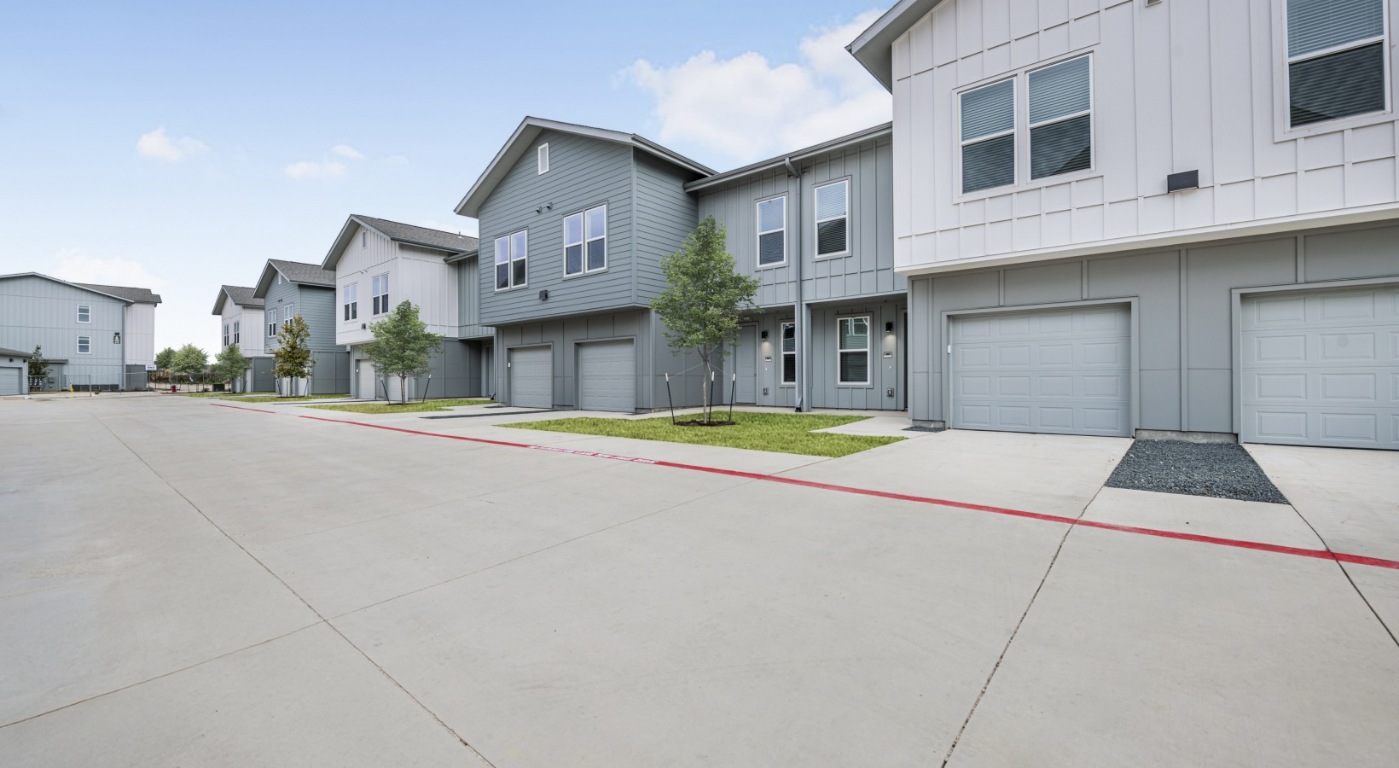 3205 Westinghouse Road, Unit 906 Georgetown, TX 78626 - Photo 3 of 22 EXPERIENCE BRAND NEW UP TO 3 MONTHS FREE BASE RENT!* 1 BDRM Townhome Base Rents Start at $1,792. | 2 BDRM Townhome Base Rents Start at $2,032.