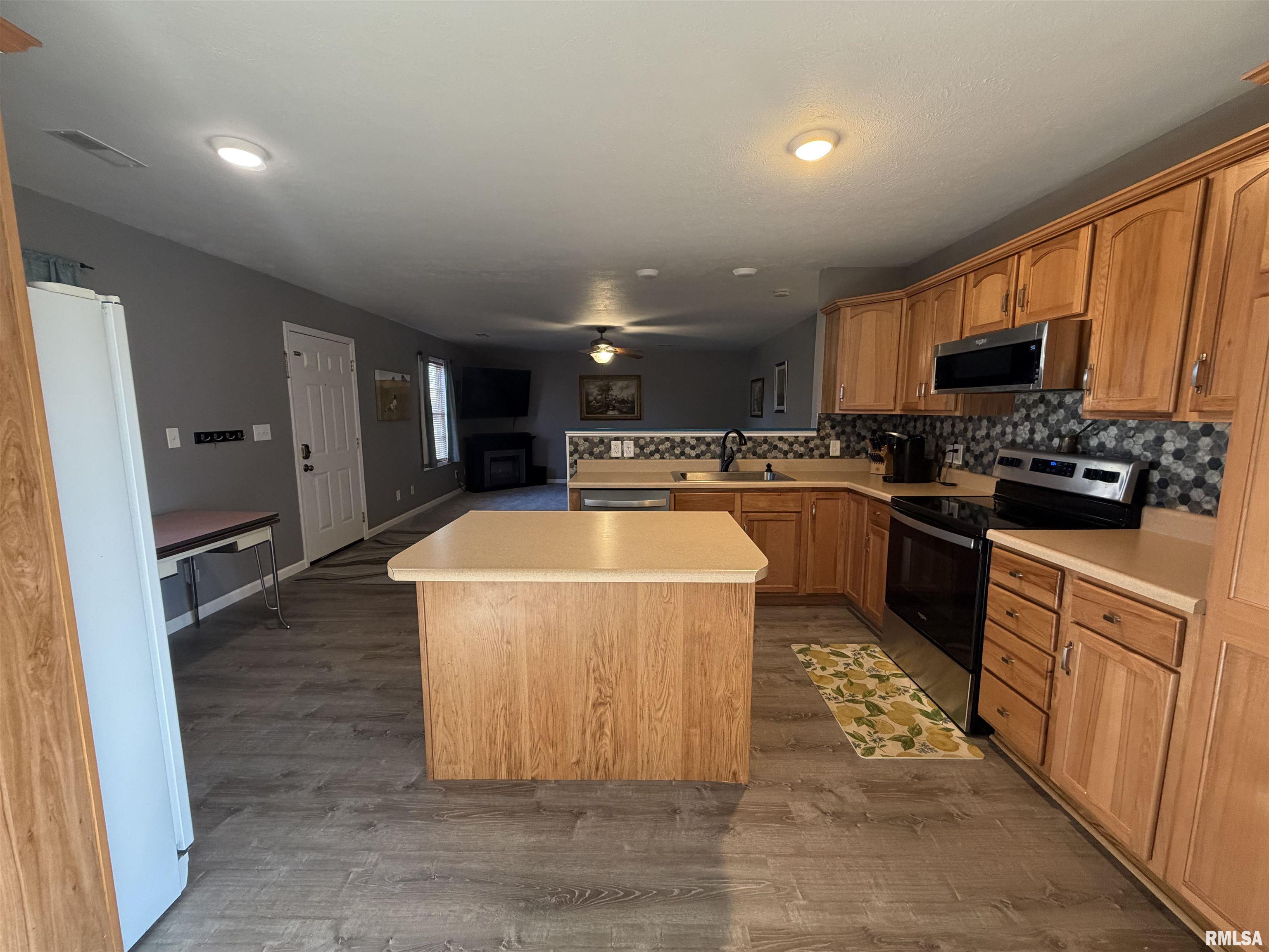 905 North Granite Street Marion, IL 62959 - Photo 19 of 45