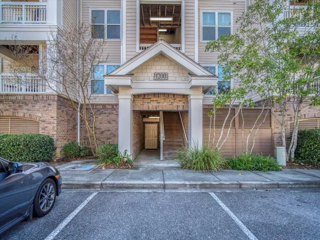 $264,500 | 2244 Ashley Crossing Drive, Unit 1236, Charleston, SC 29414