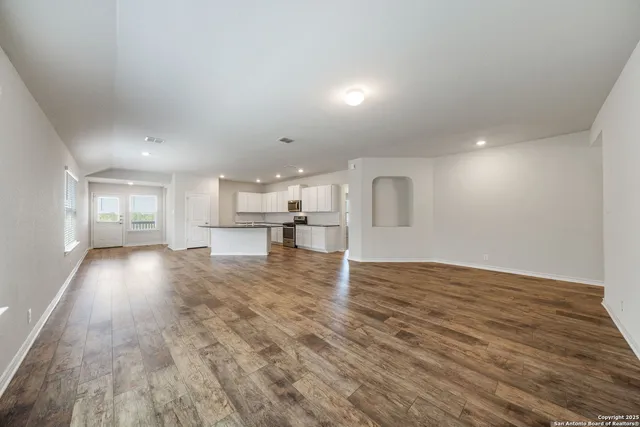 $1,850 | 15119 Longtailed Duck, San Antonio, TX 78253