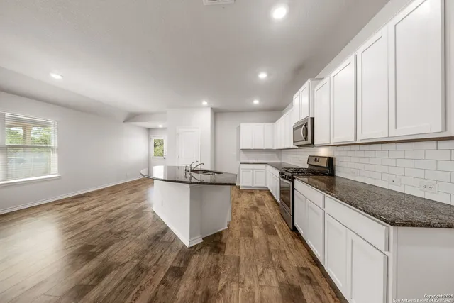 $1,850 | 15119 Longtailed Duck, San Antonio, TX 78253