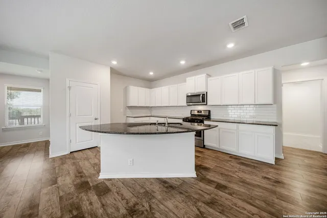 $1,850 | 15119 Longtailed Duck, San Antonio, TX 78253