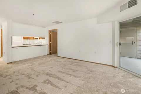 $410,000 | 1822 152nd Avenue Northeast, Unit E311, Bellevue, WA 98007