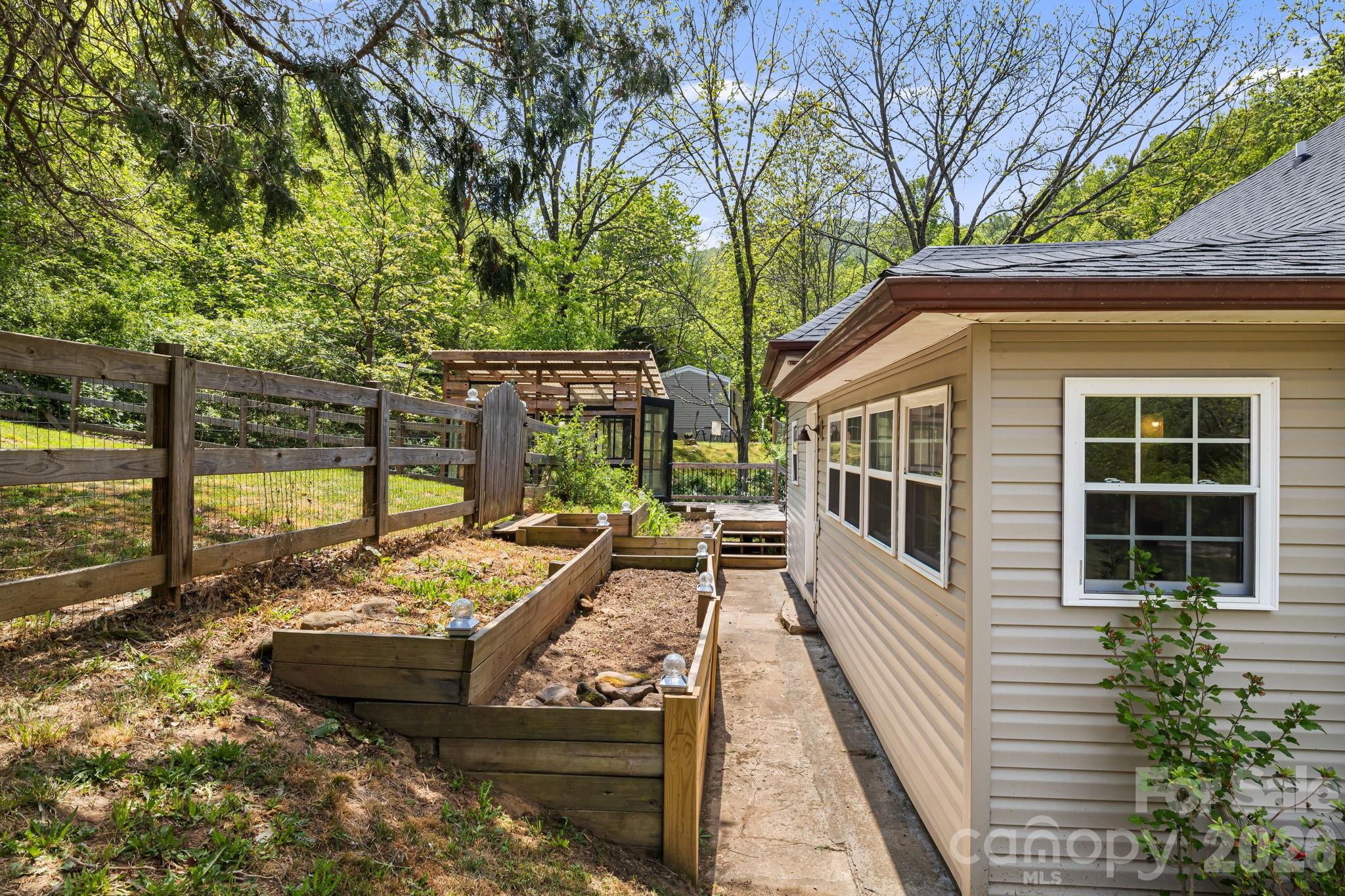 47 Saw Branch Road Candler, NC 28715 - Photo 32 of 39 Gallery Image 32