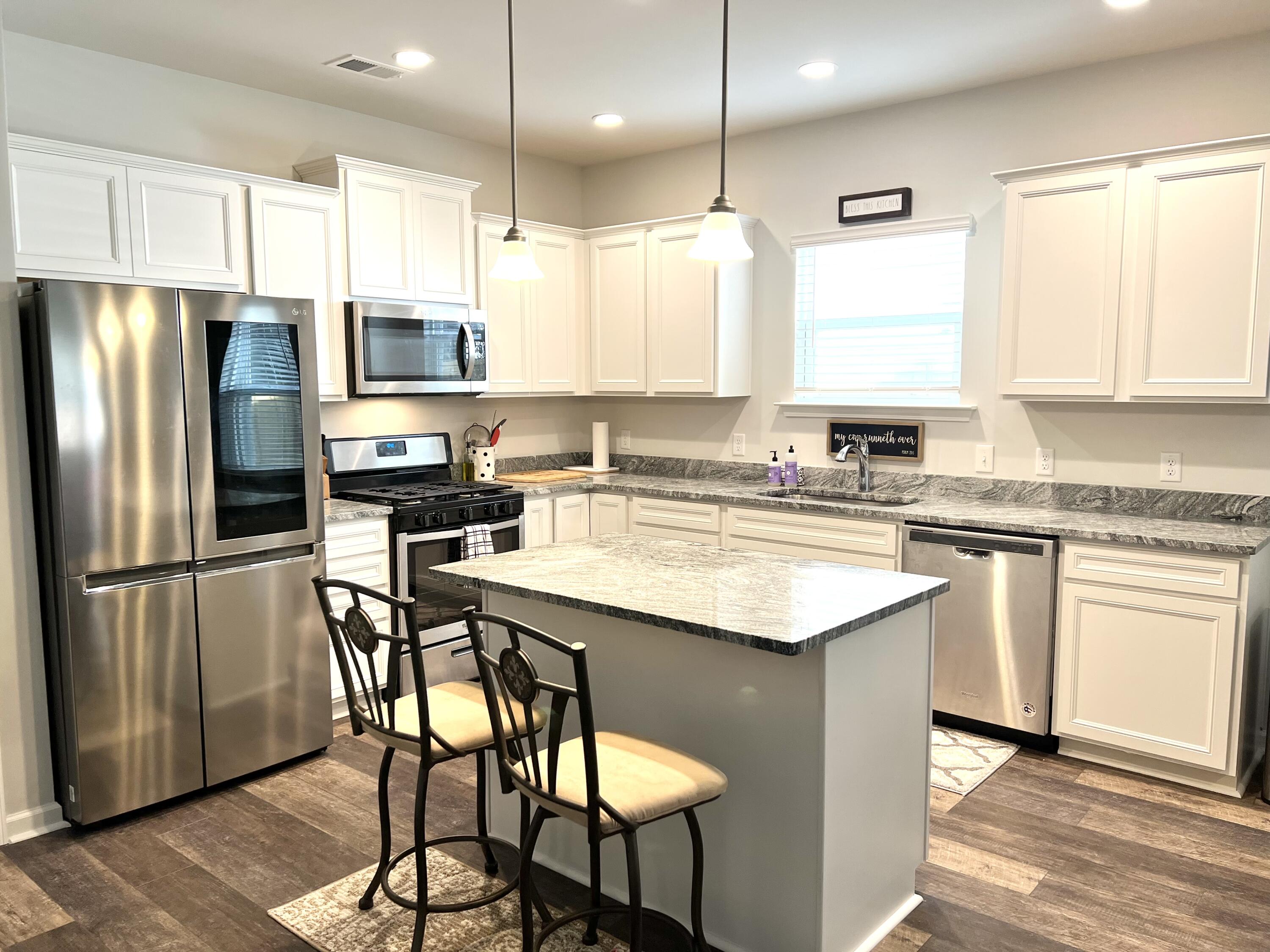 224 Hayworth Road Summerville, SC 29486 - Photo 5 of 21 560E0A45-4B8B-4298-9F76-03218B20A270