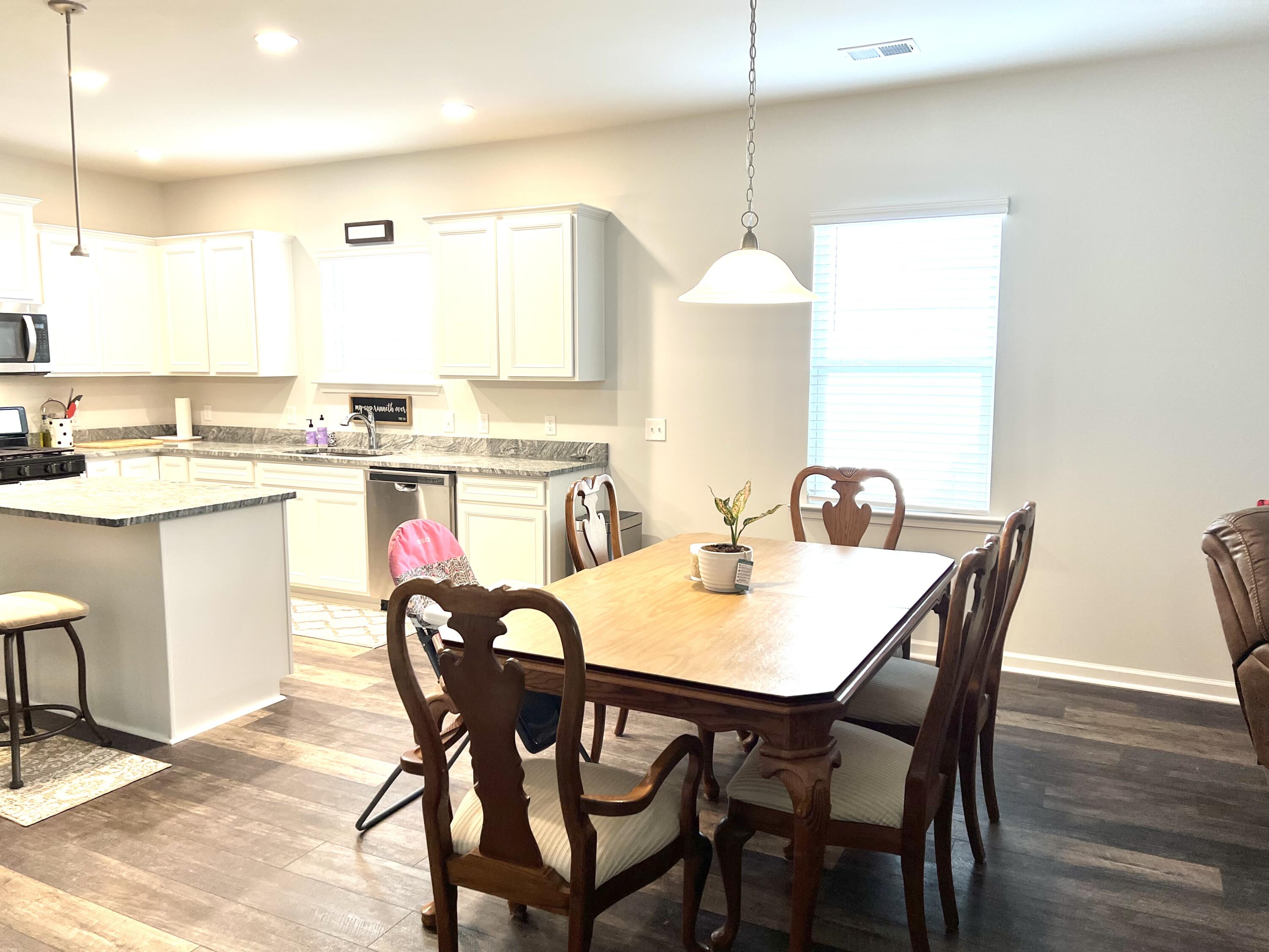 224 Hayworth Road Summerville, SC 29486 - Photo 7 of 21 A09F77FC-47A3-42A2-8061-F8CBA0FDCA1C