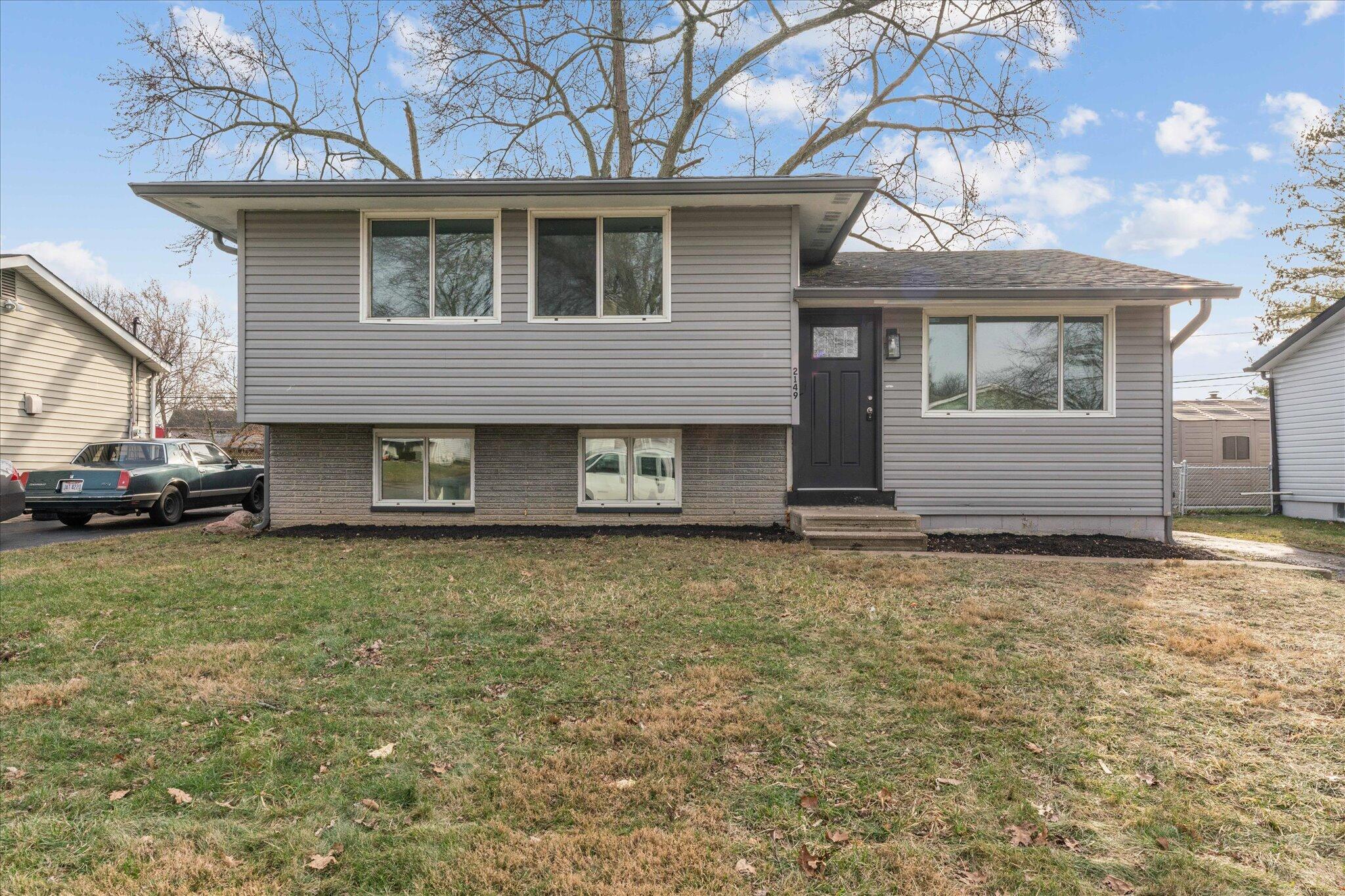 2149 Brookfield Road Columbus, OH 43229 - Photo 1 of 41 02-DSC04066