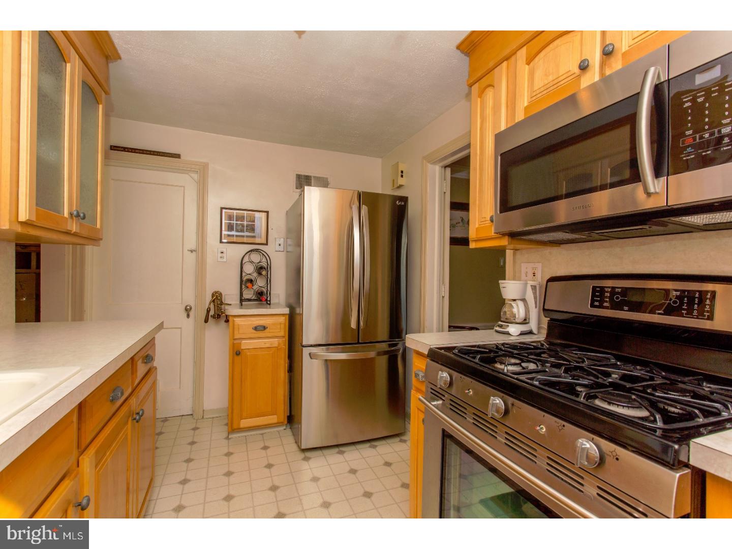 1006 Hampstead Road Wynnewood, PA 19096 - Photo 8 of 25